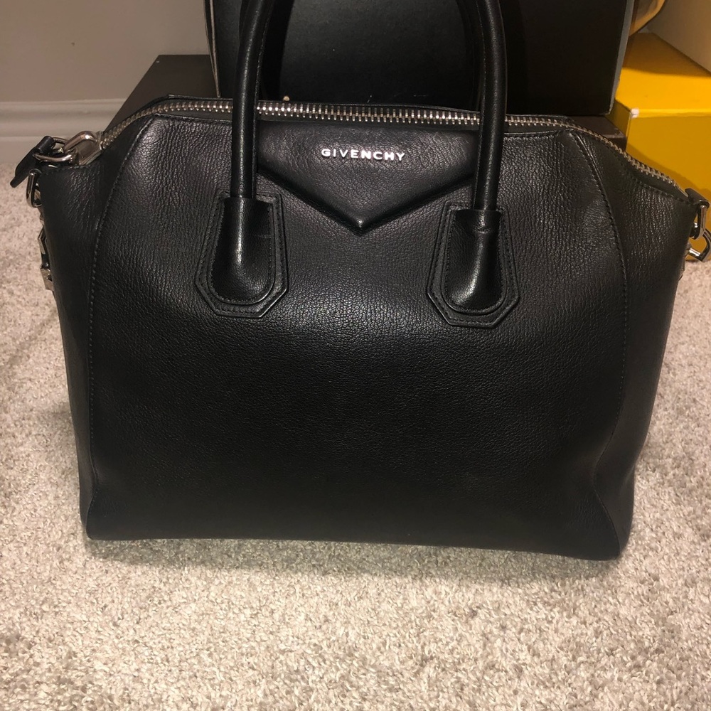 Givenchy Antigona